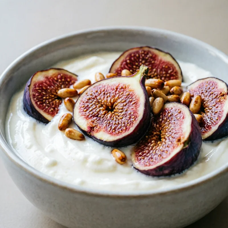 Desayuno Cremoso de Higos y Albahaca