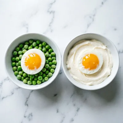 Crema de Arvejas y Yogur con Huevo Poche